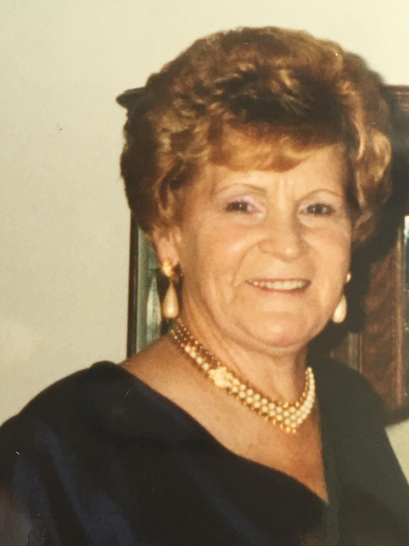 Obituary of Annie "Chriss" McGowan