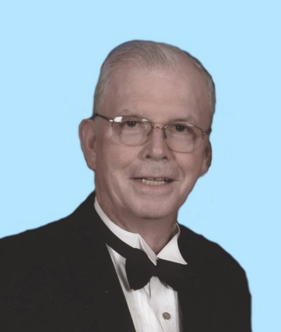 Obituario de Paul E. McElroy