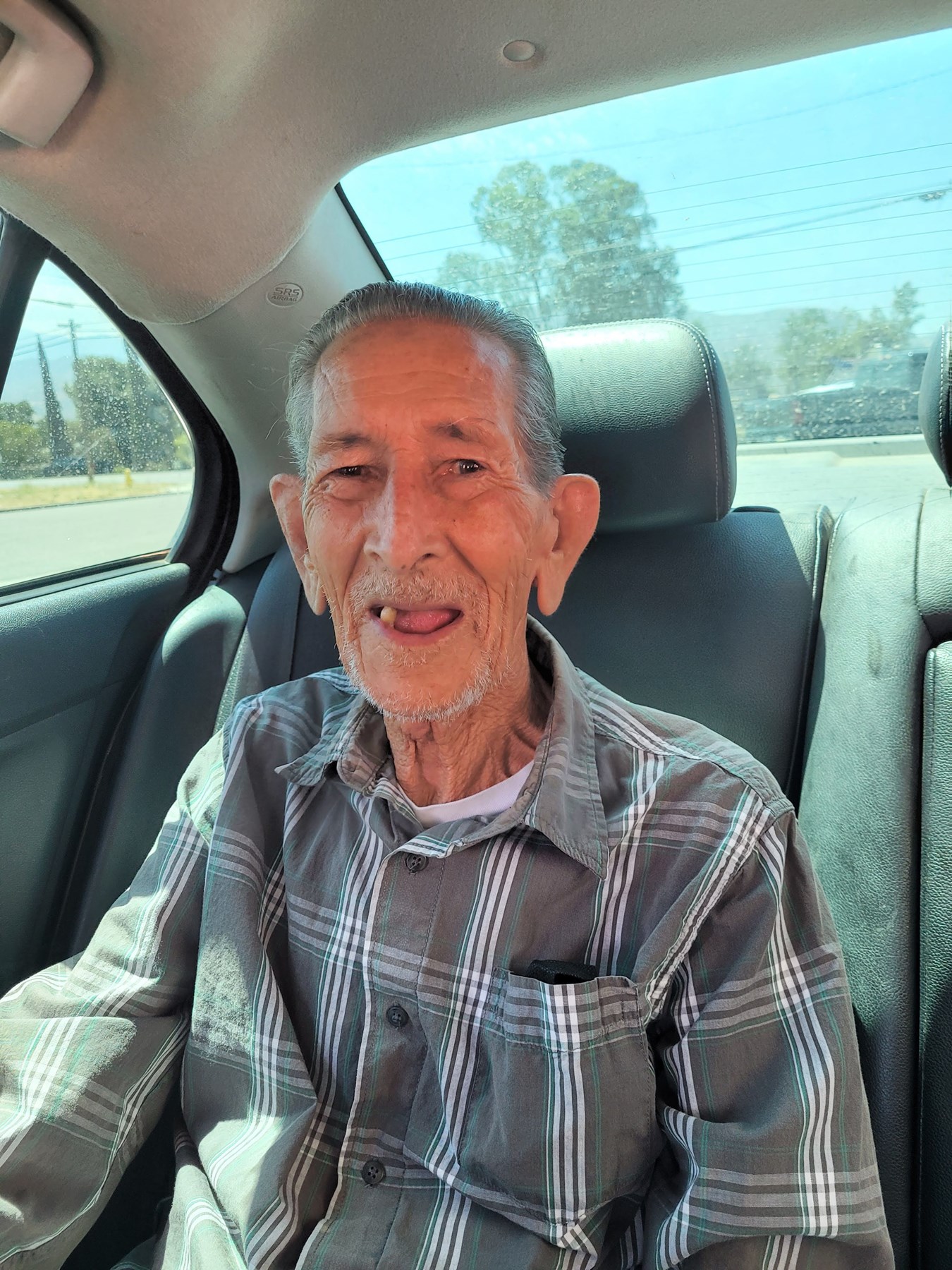 Obituary of Bernie Robert Lovato