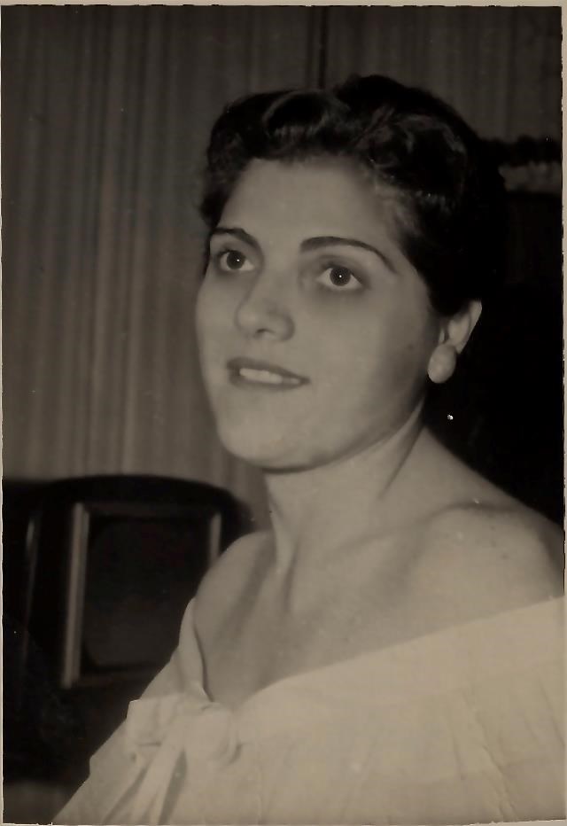 Obituario de Evelyn J. Lauricella