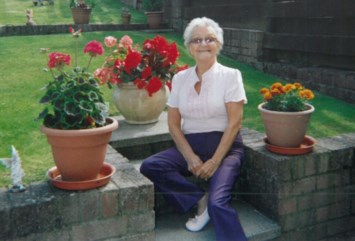 Obituary of Elizabeth Young Stewart
