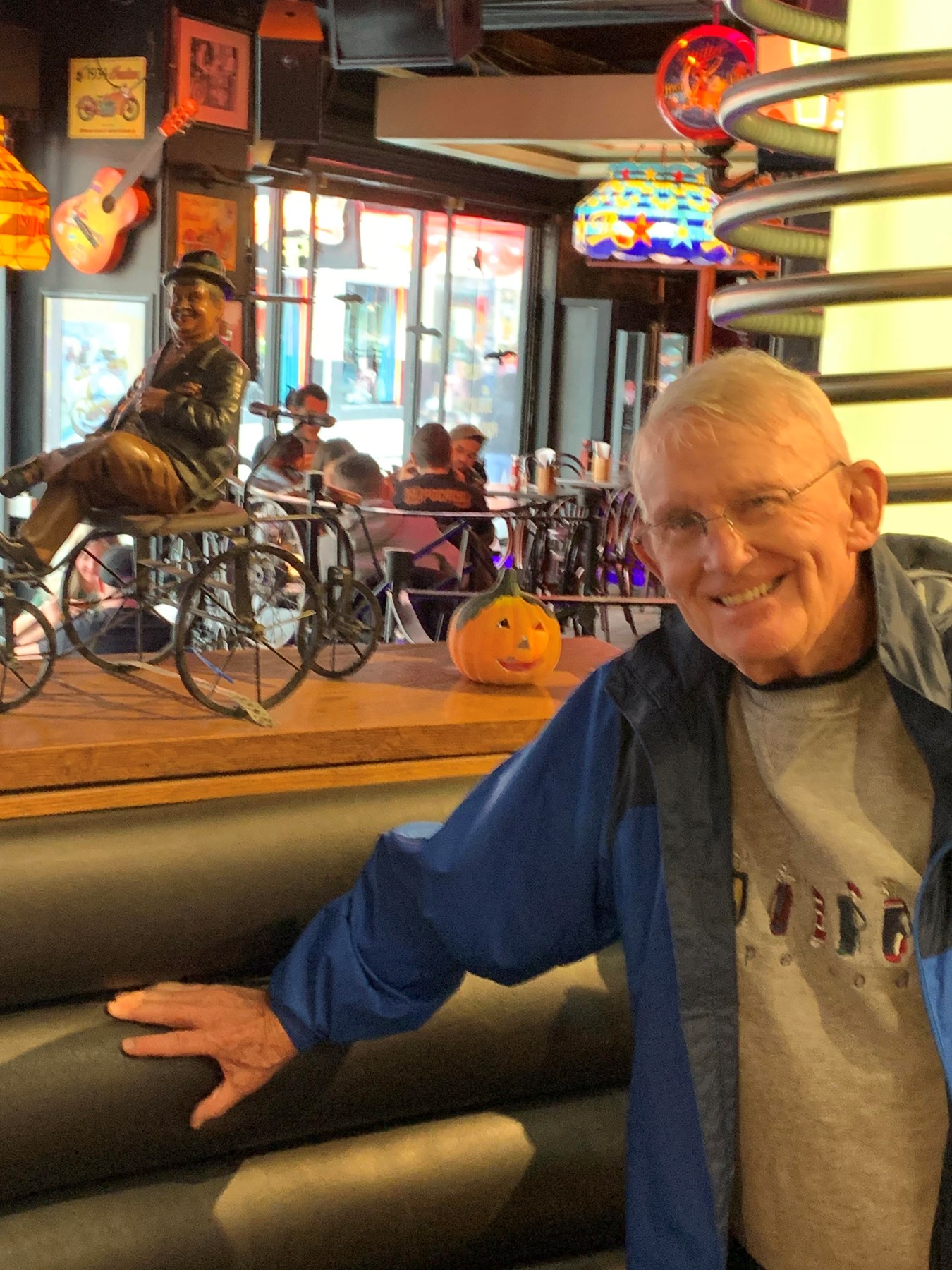 Avis de décès de Gordon "Joe" Bernard Diggs