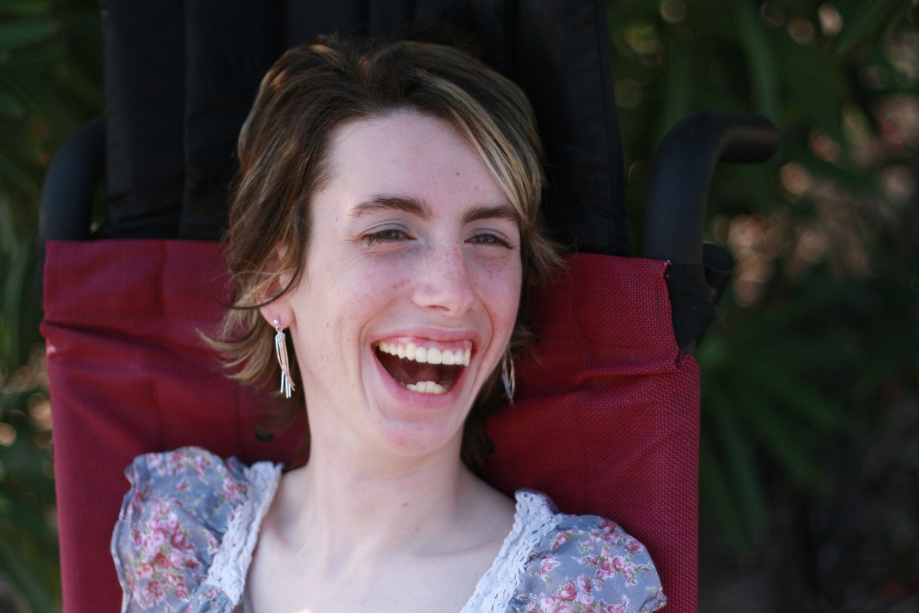 Obituary of Elizabeth Danielle Featherstone