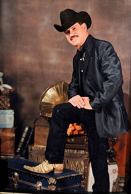 Obituario de Jose Enrique V. Alvarez
