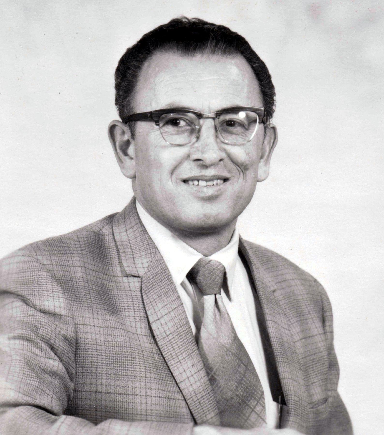 Visalia Obituaries - 1wneec3