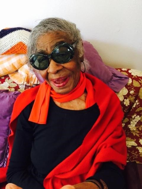 Obituary of Helen Viola Lucky