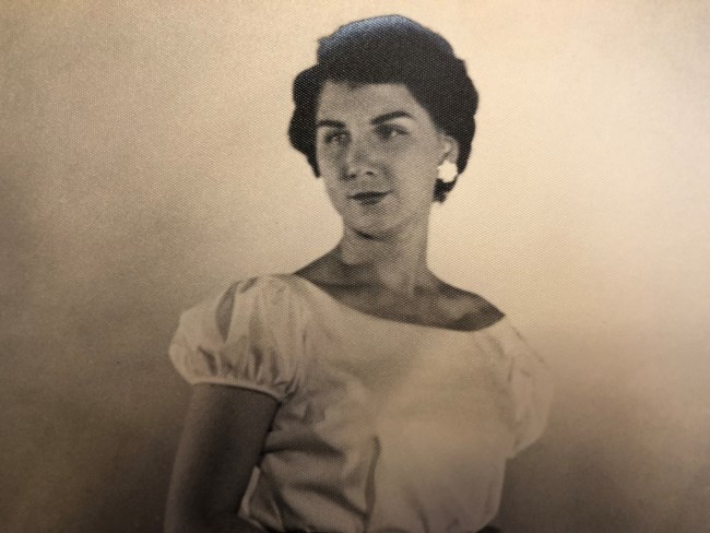  Obituario de Jacqueline H. Freeman