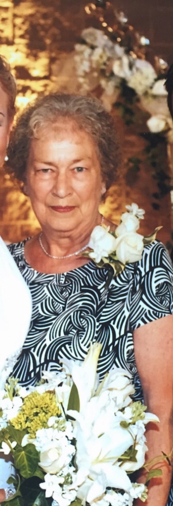 Obituary of Beverly A. McCracken Shay