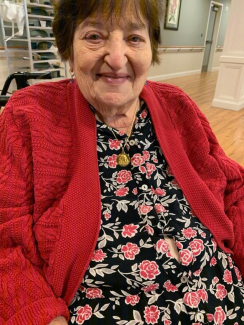 Obituary of Genevieve Motola