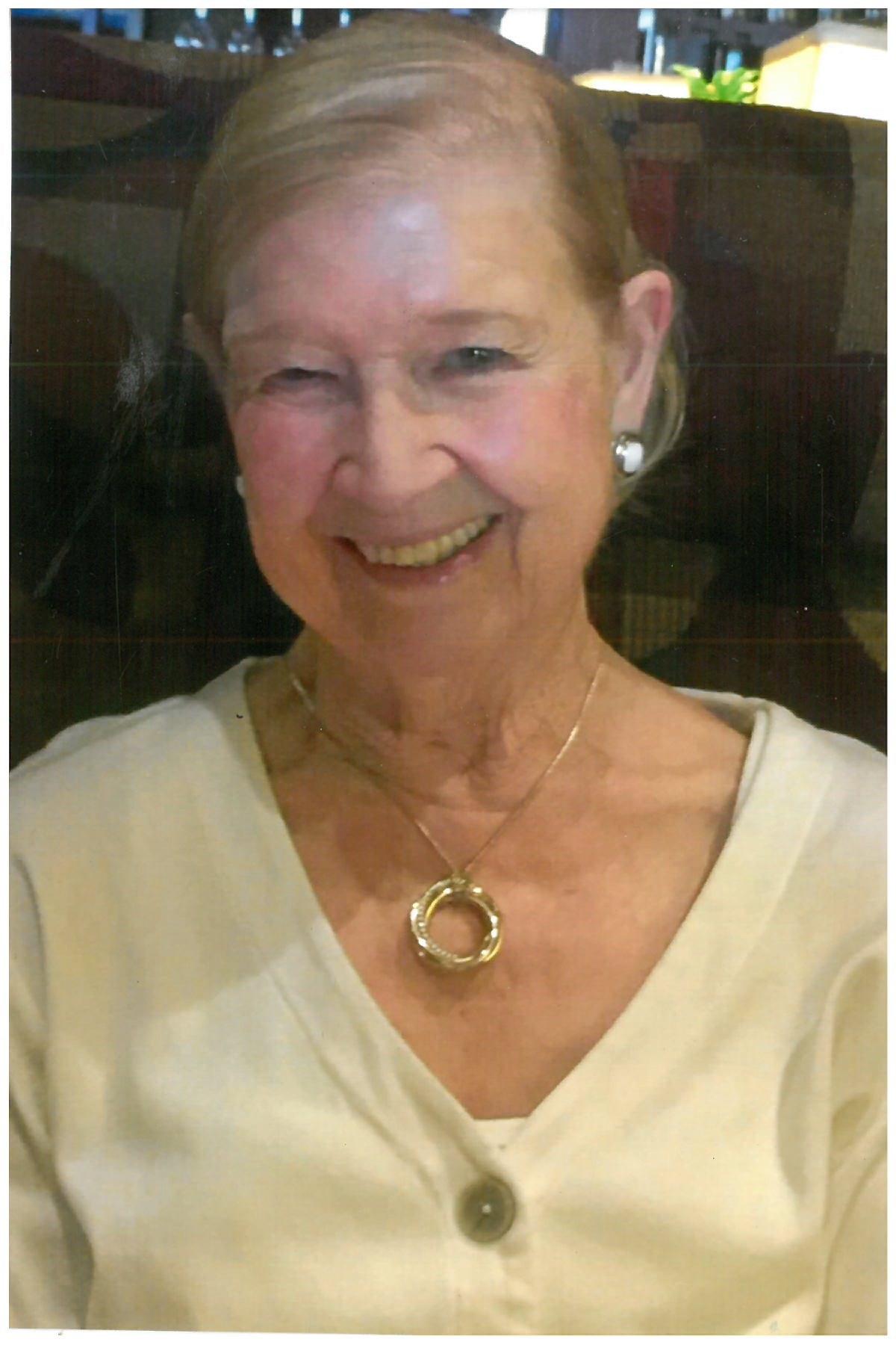 Obituario de Claire Jacobs