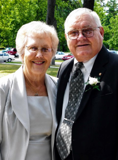 Obituary of Mary Sue and Richard B. Davis