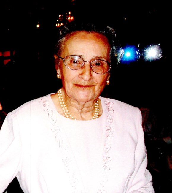 Obituario de Laura B. Fsadni