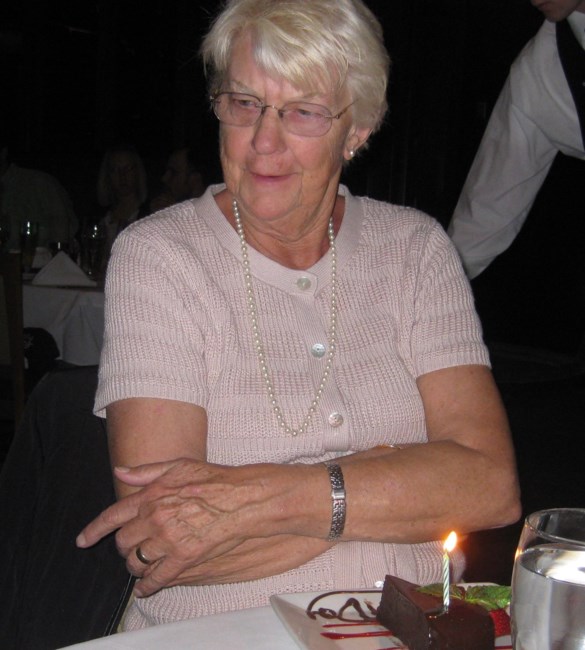 Obituario de Suzanne Healey
