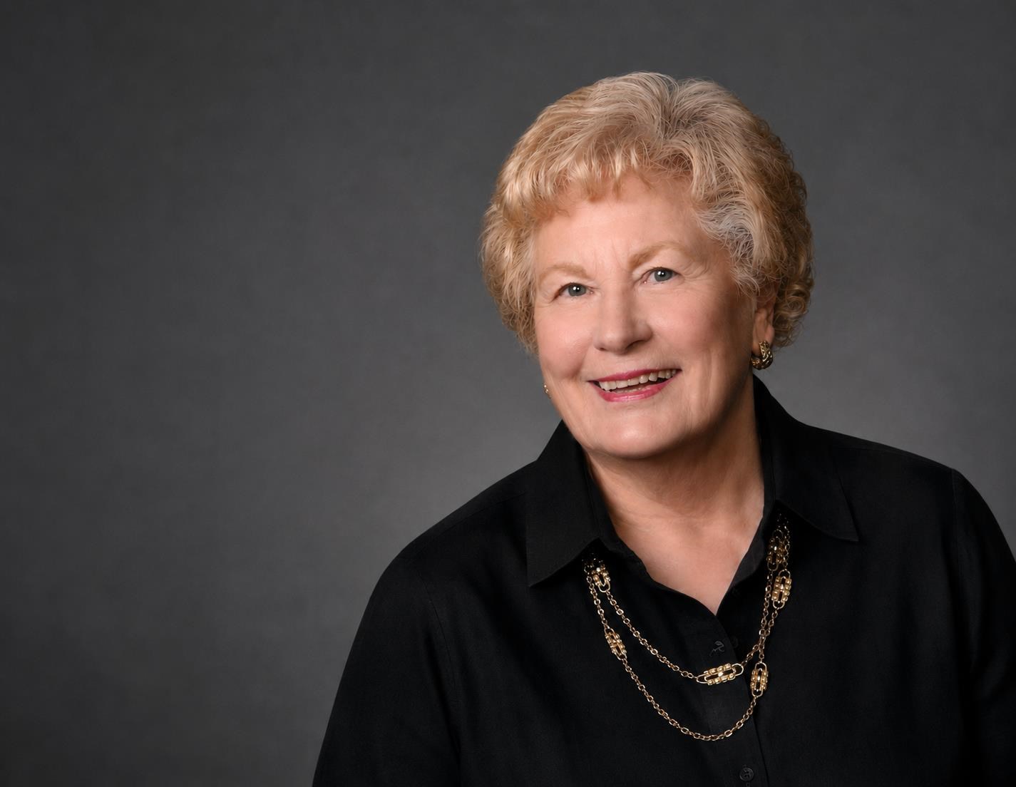 Obituary of Esther Helmuth