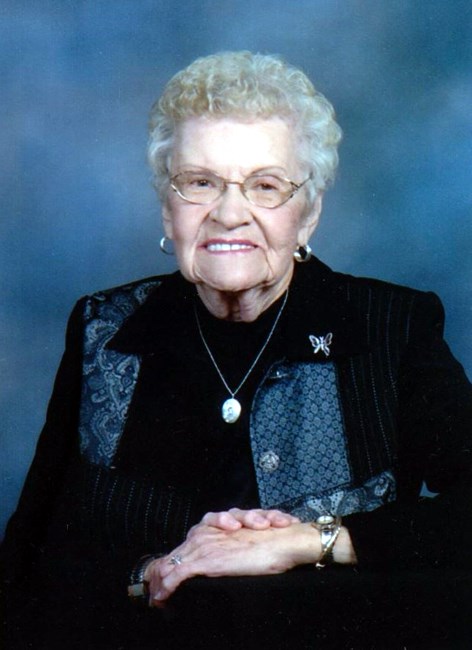 Obituario de Elizabeth "Betty" J. Macy