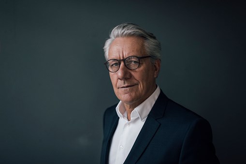 Obituario de James Nichols