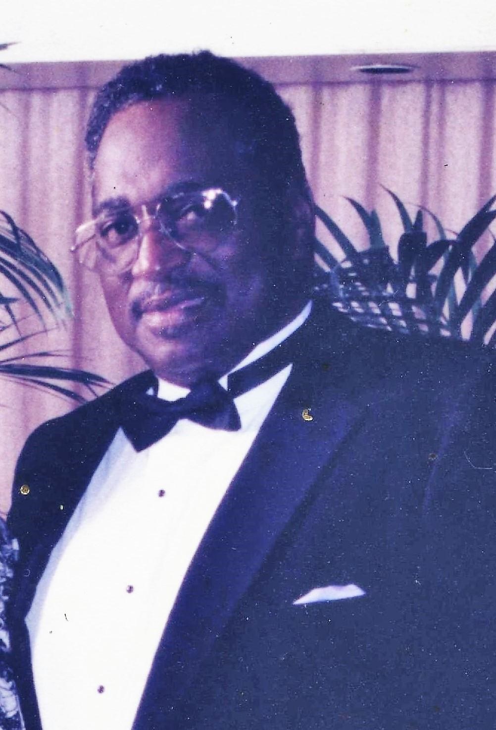 Obituary of Eugene Redmon Carr