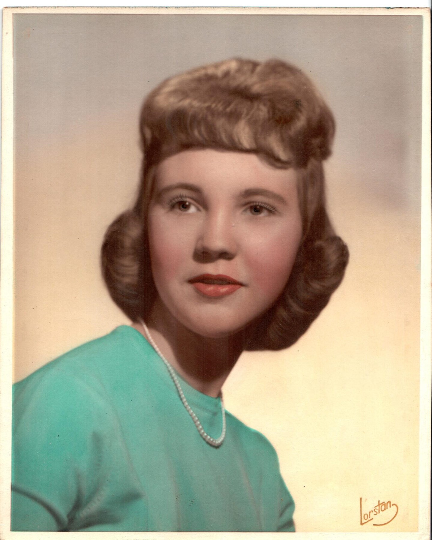 Obituario de Marylou Van Valkenburg