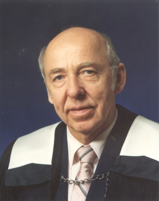 Obituario de John M. Gauthier