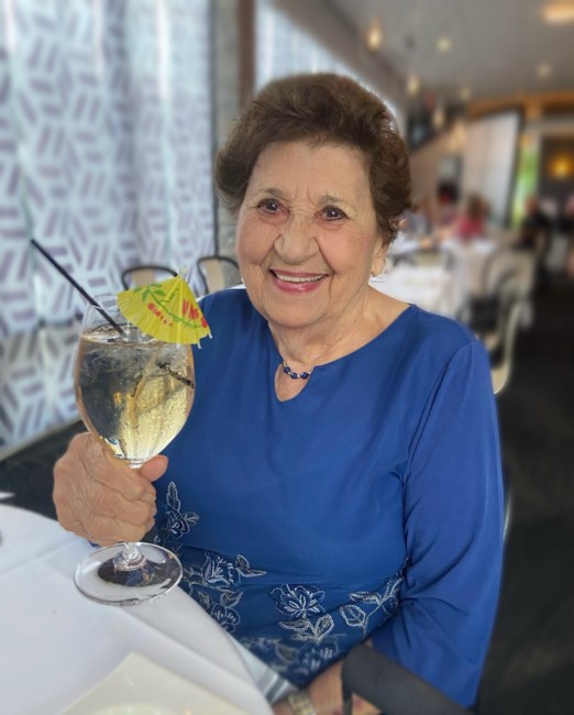 Obituary of Dolores Lucey