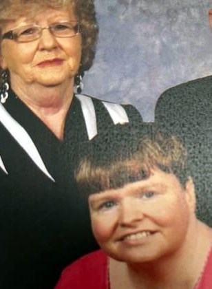 Obituario de Elise and Cheryl Roberts