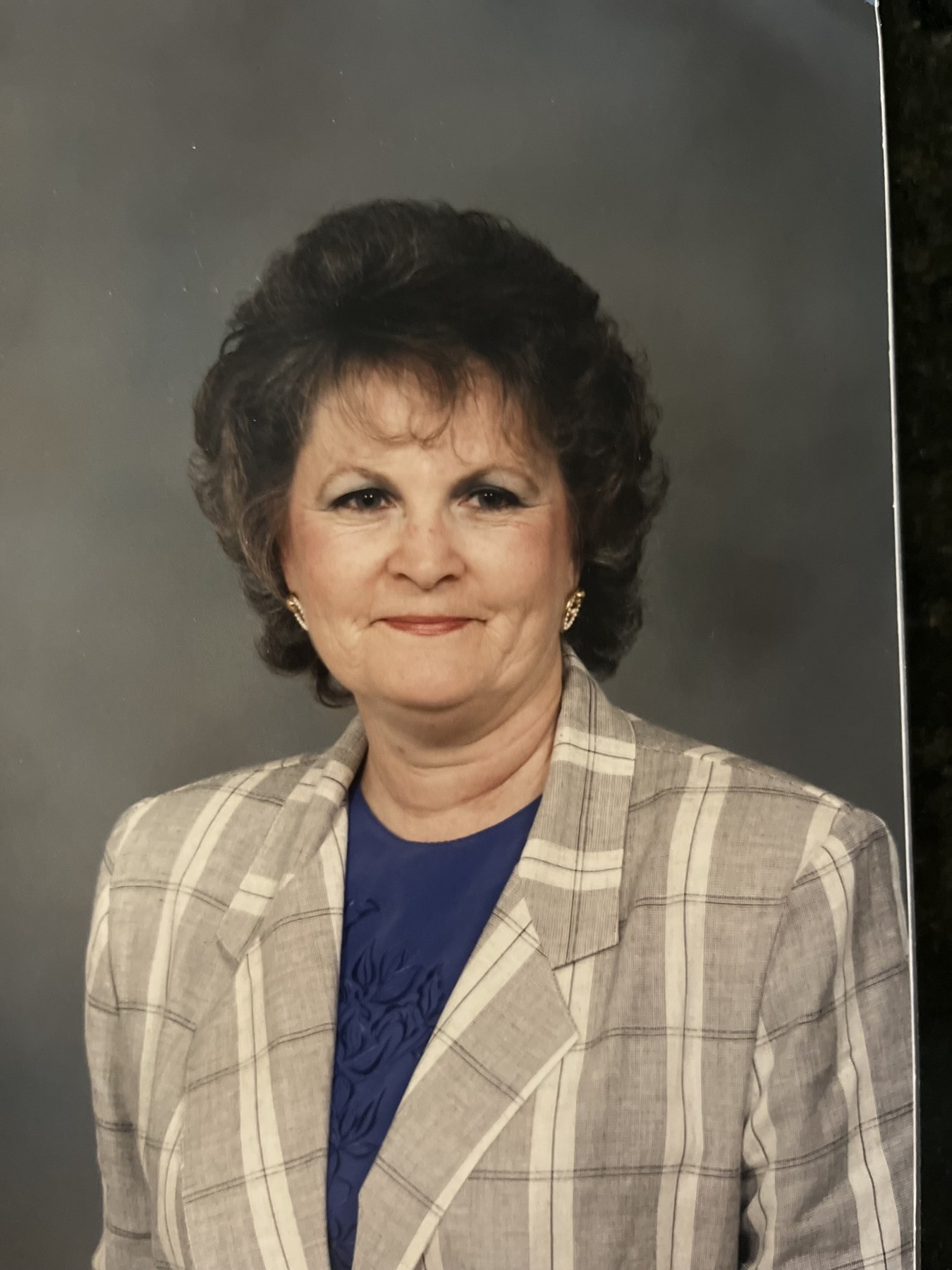 Obituary of Lucille B Davidson