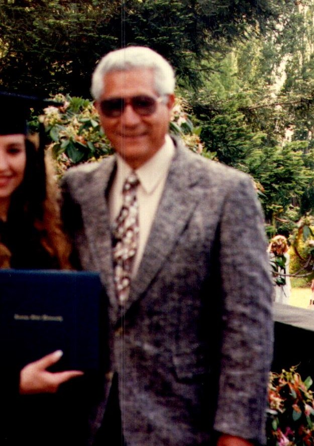 Obituary of Efrain Arias Gonzalez