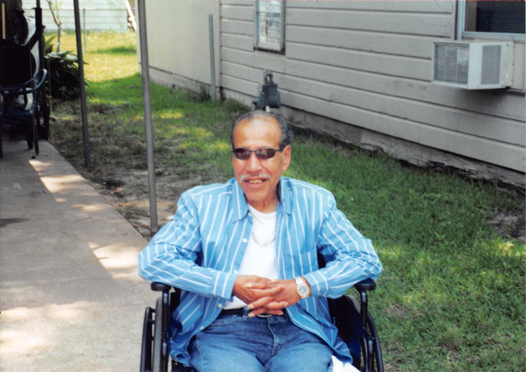 Obituary of Isidro "Cruz" Hernandez