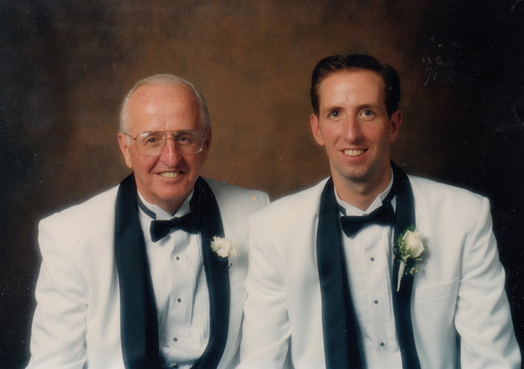 Obituary of Robert E. Collins Sr.