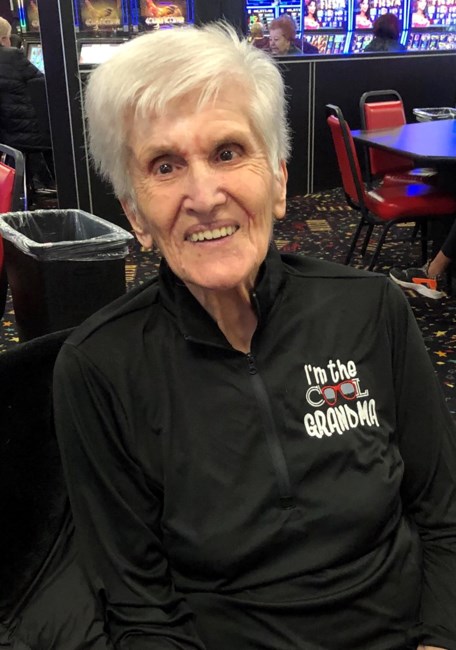 Obituario de Mary Nevenka Fazekas