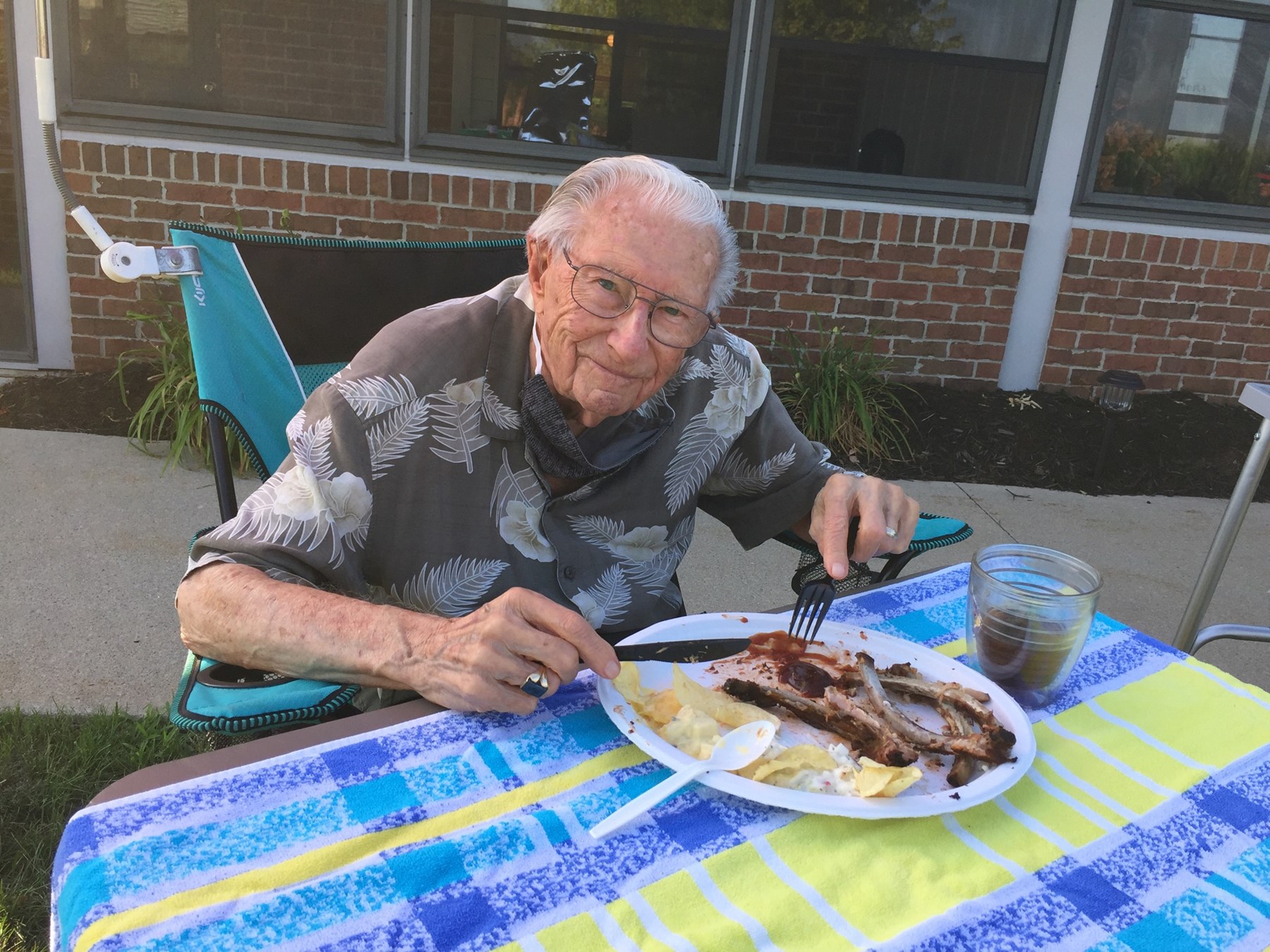 Obituario de Donald Elvin Fisher