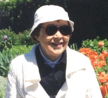 Obituary of Leona Hoogenstyn