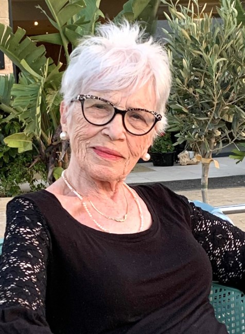 Obituary of Efthymia (Mitsa) Kalampokis Stedman