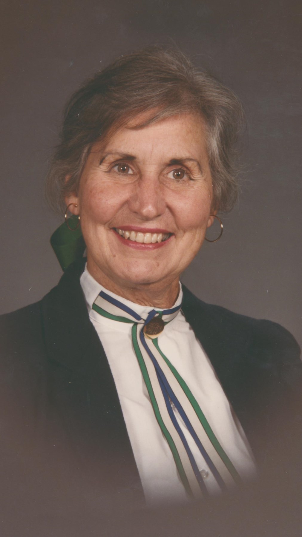 Obituario de Barbara V. Randall