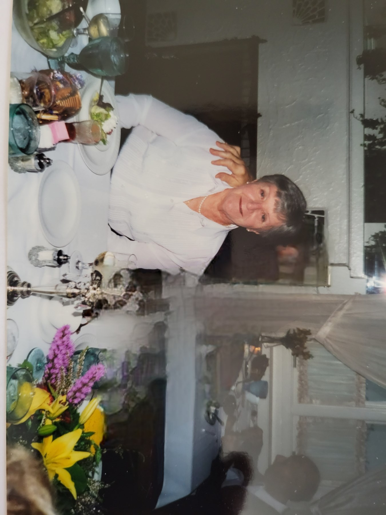 Obituary of Thelma J. Lawless