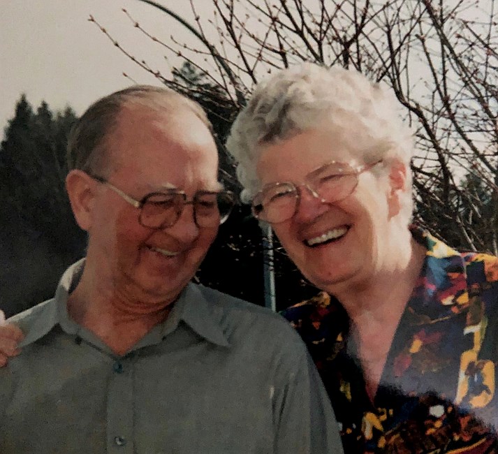 Obituario de Mr and Mrs Henk & Femmigje (Bergman) van Hemmen
