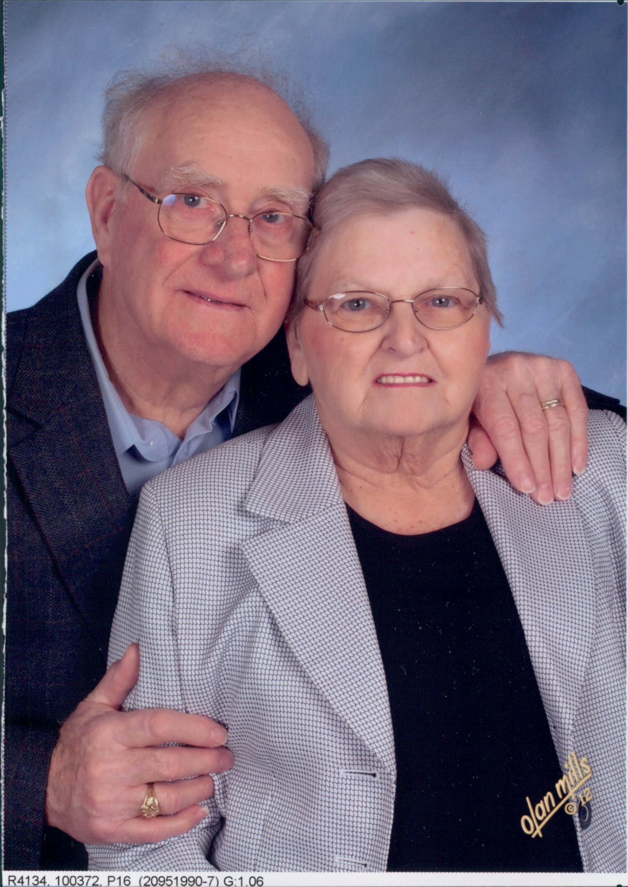 Obituary of Bobby & Lois Leach