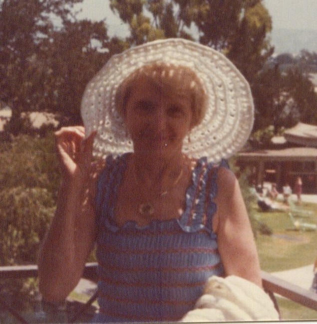 Obituary of Mrs. Raffae (Rae) Nana Bell Marie Danese Collins