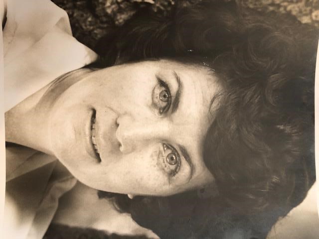 Obituario de Gloria "Lulu" Loucille Parker