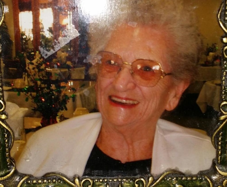 Obituary of Esther Faye Nikolas