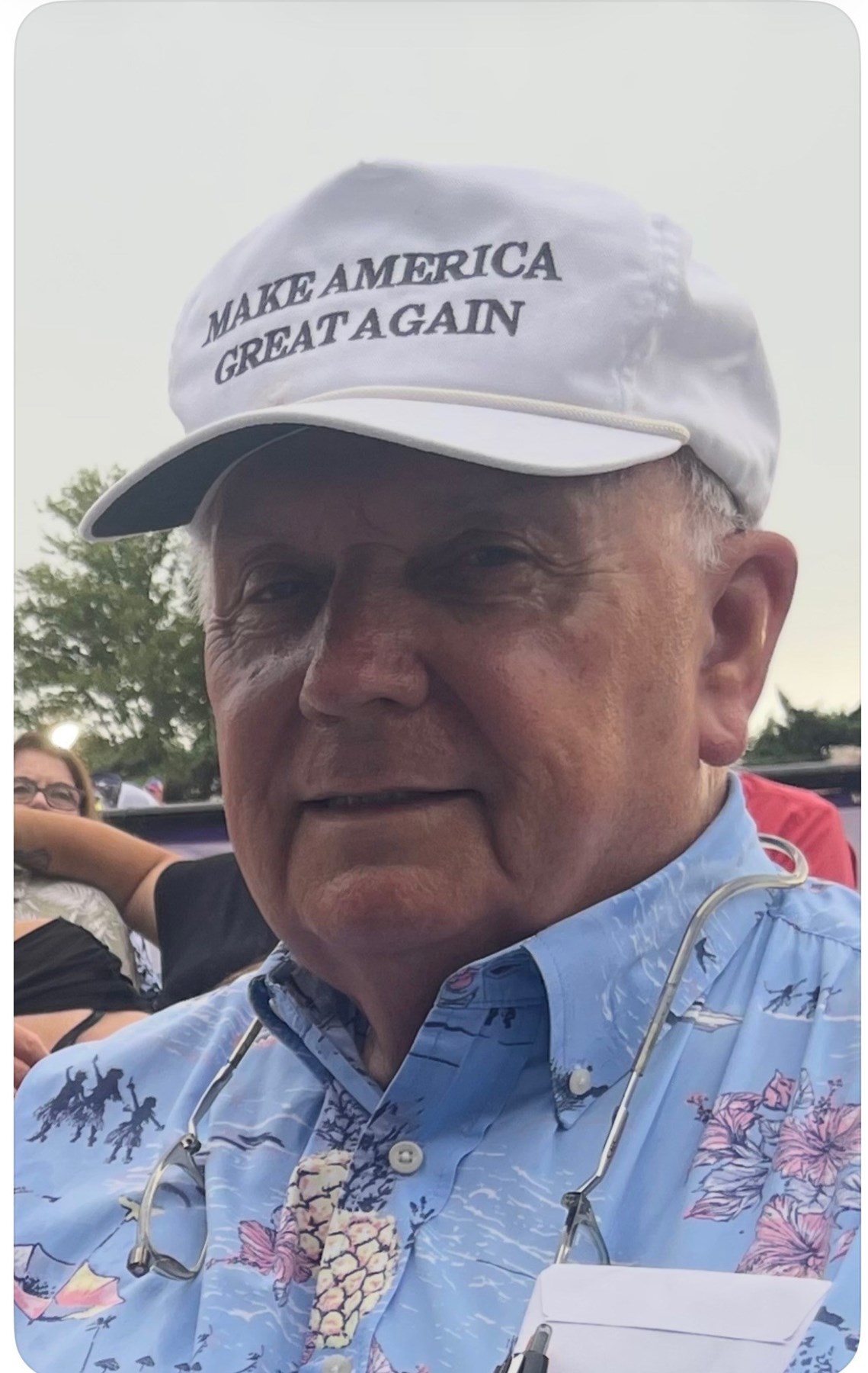 Avis de décès de Russell R Burgess Jr.