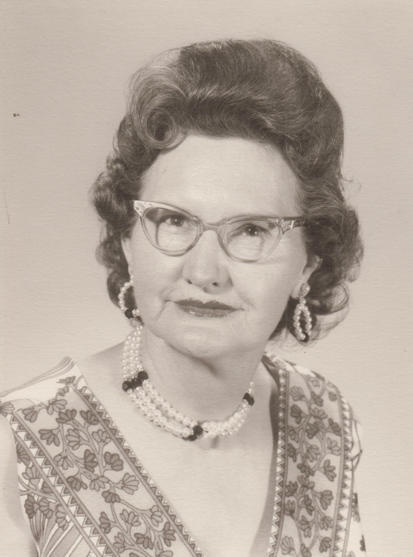 Betty Luster Obituario
