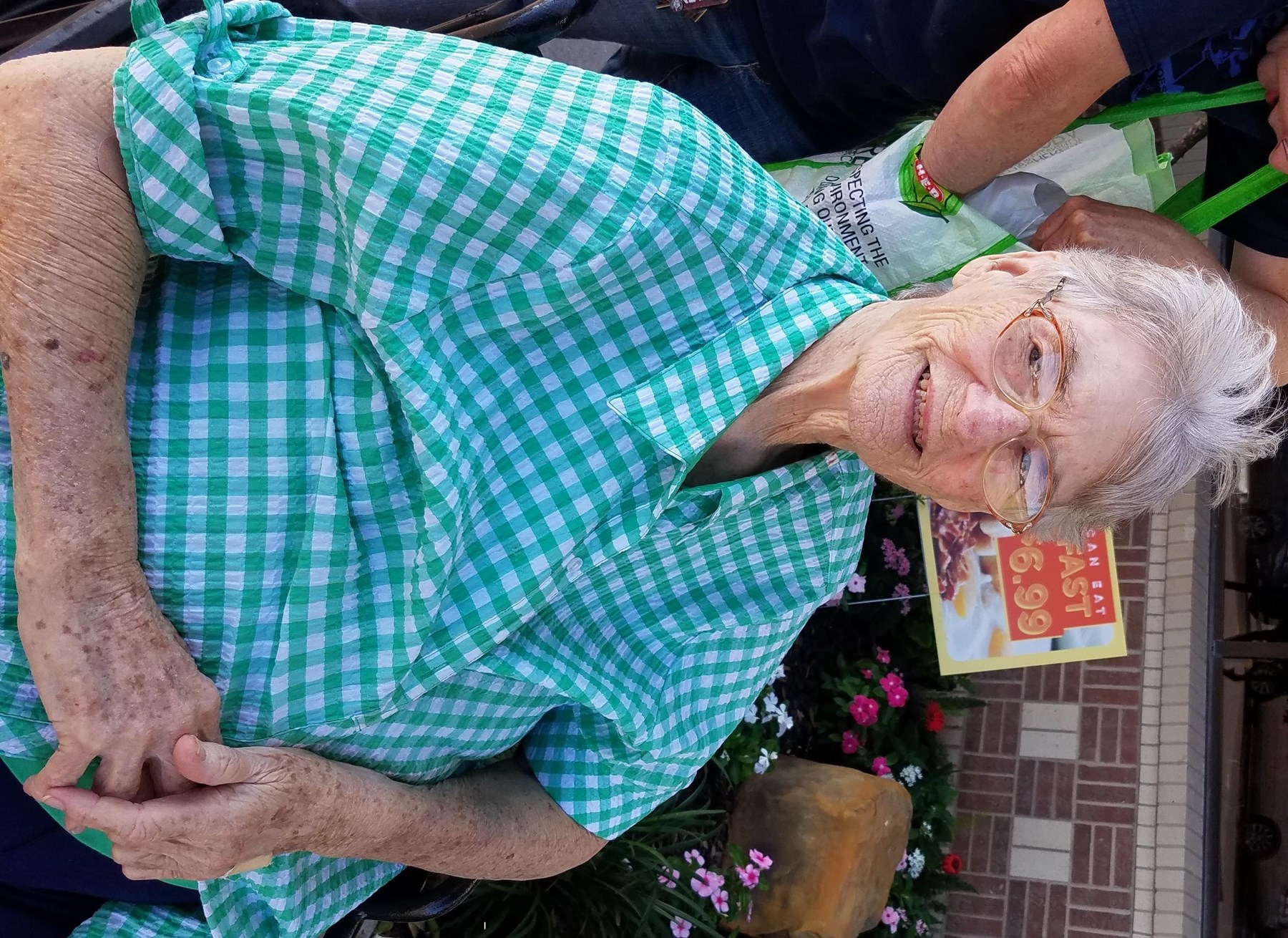 Obituary of Rosie Mae Sheffield