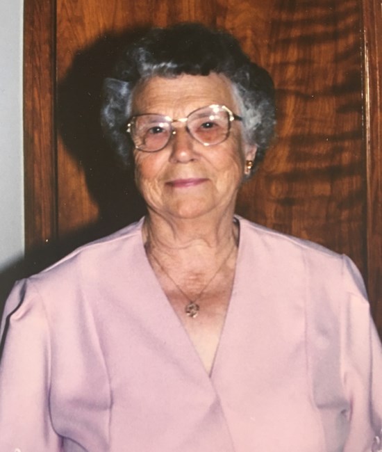 Obituary of Aileen Margaret Cash