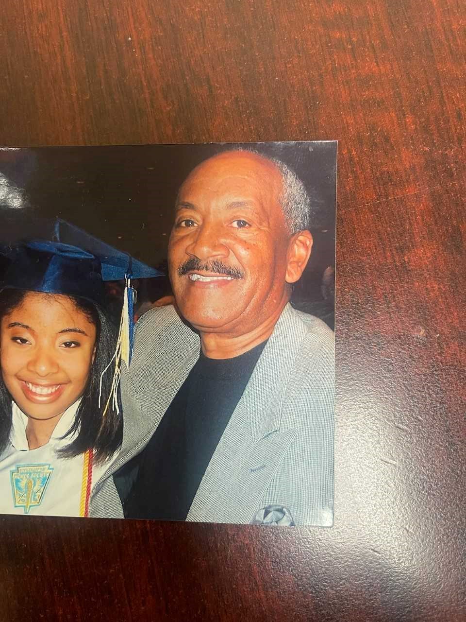 Obituario de James Carl Hardy