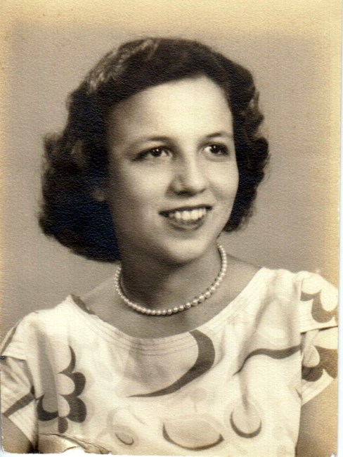 Obituary of Margaret "Peggy" Churchill Edwards