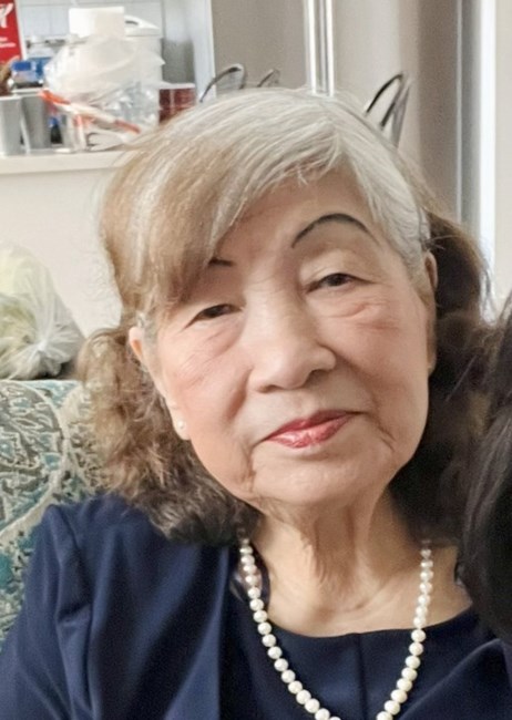 Obituary of Cuc Thi Le