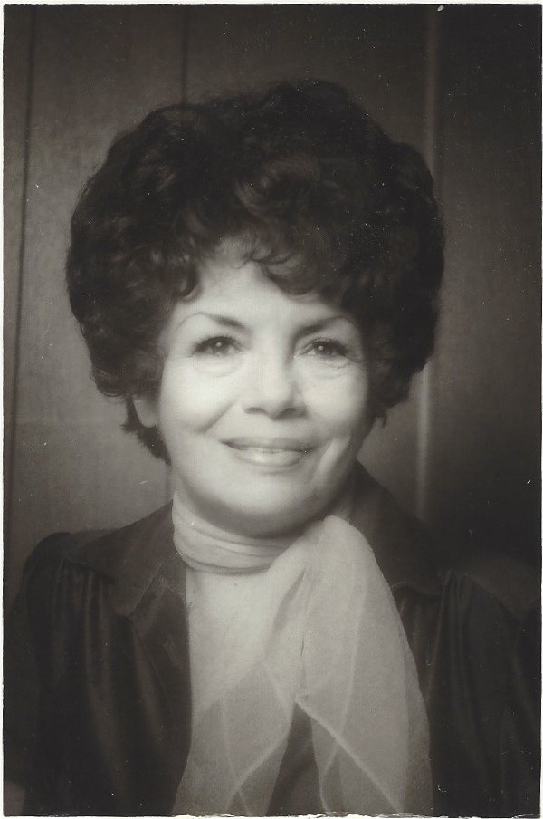 Obituary of Dolores Correa