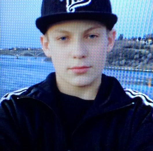 Obituario de Dustin R. Lucas Ahenakew