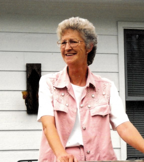 Obituary of Mrs. Laverne (Tina) Slade